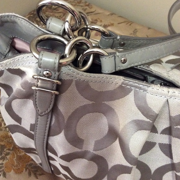 Authentic Coach bag - Picture 3 of 6